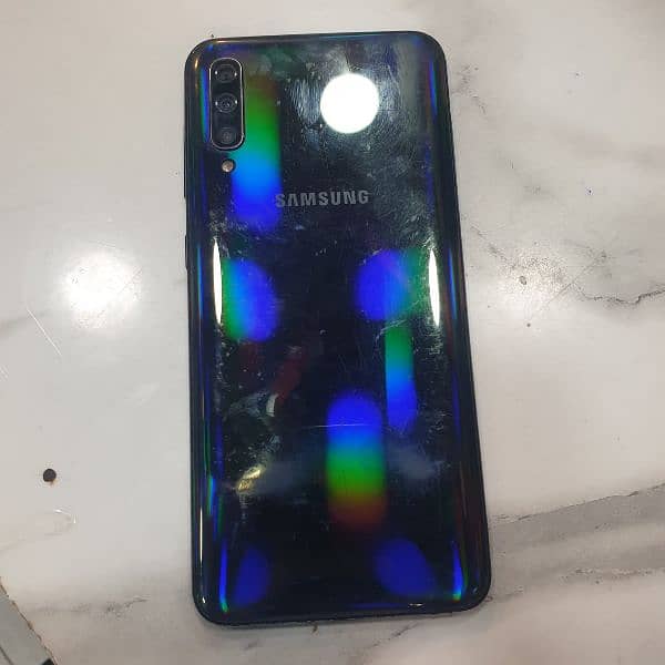 Samsung A50 for sale 3