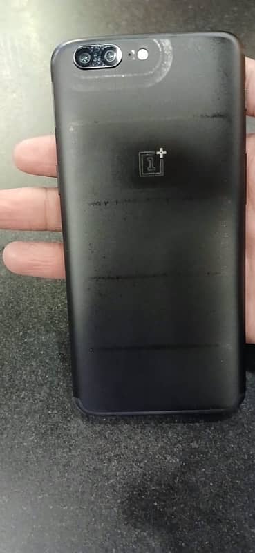 oneplus  5 6/64 condition  10 by 9 2