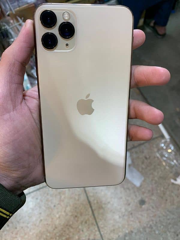 Iphone 11 pro Max good condition 6