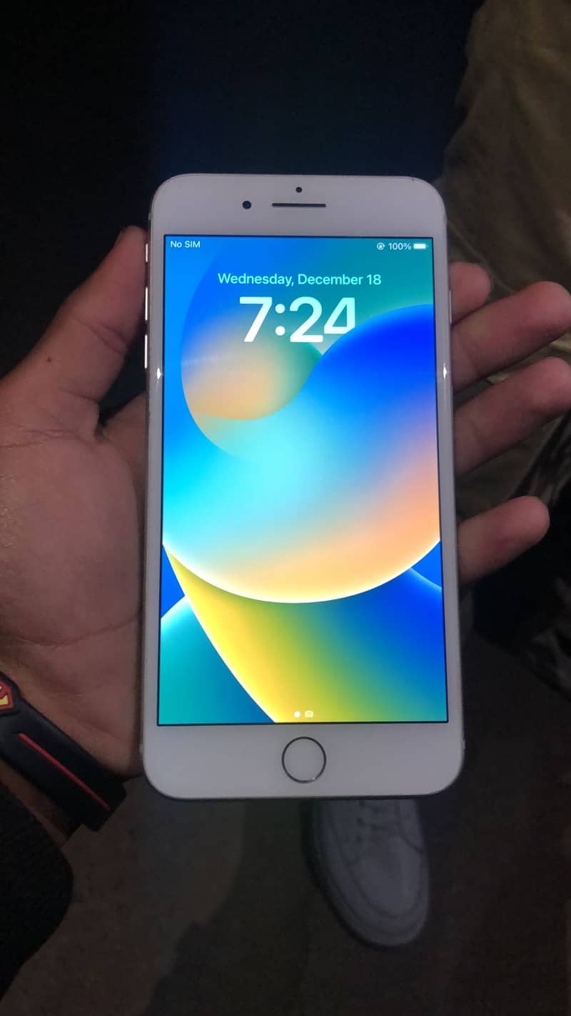 Iphone 8plus  white colour 0