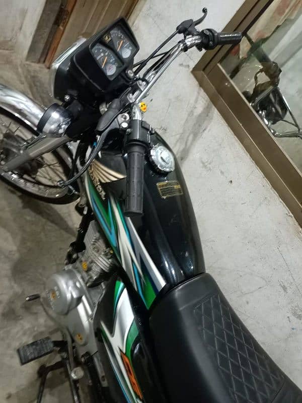 125 Honda sale urgent 3