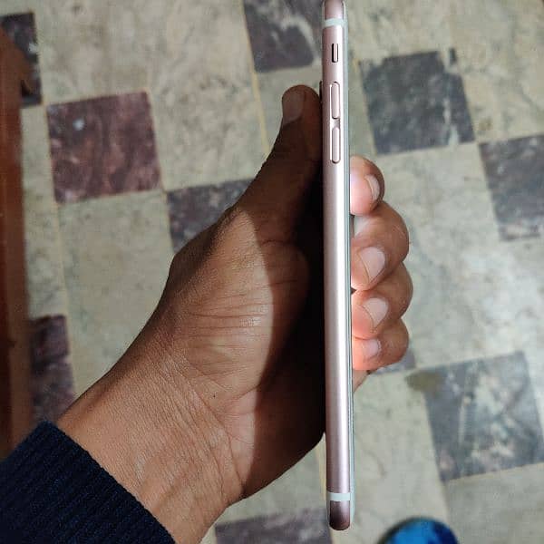 i phone 6s plus 64 gb 10/8 condition 1