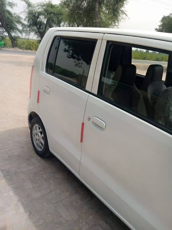 Suzuki Wagon R 2018 11