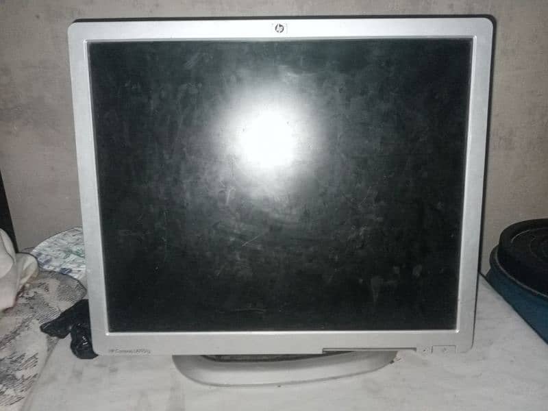 + Monitor HP 2