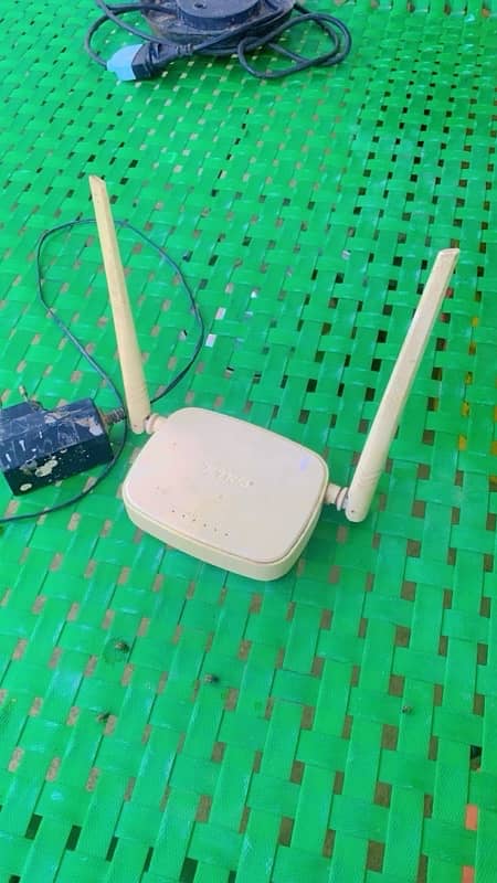 Tenda Wi-Fi  router 0