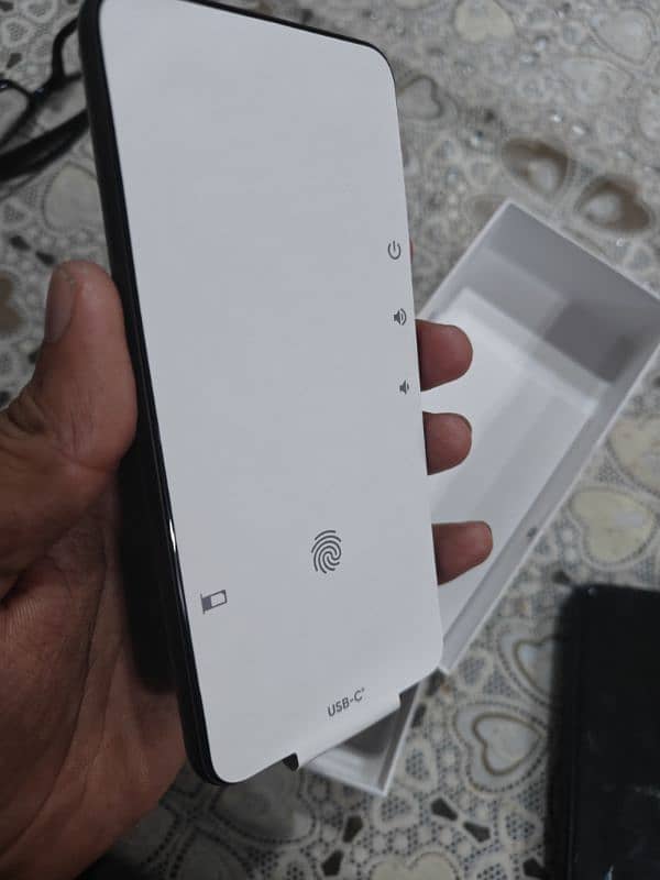 pixel 8 just box open 3