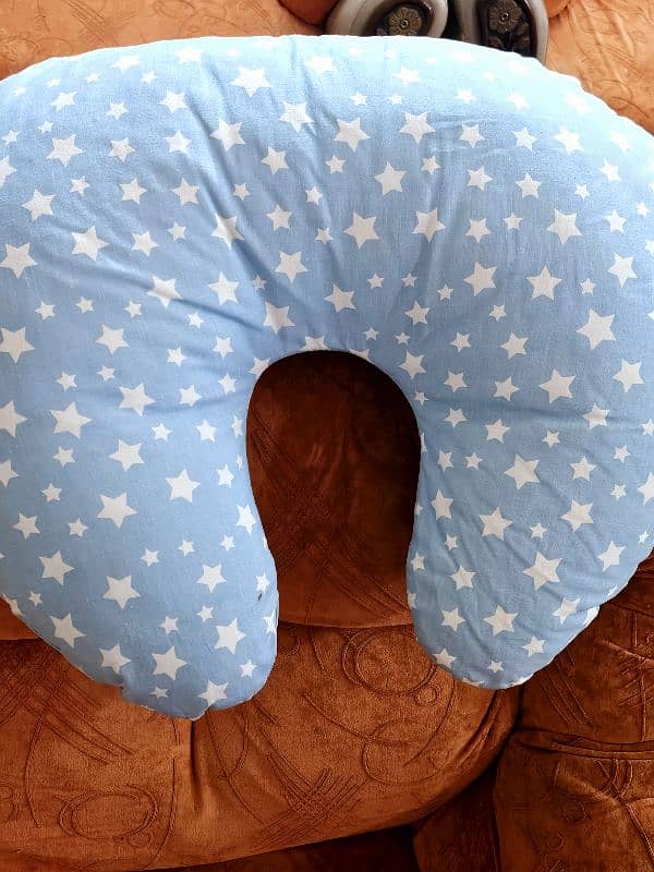 Baby nursing pillow and baby seater 3