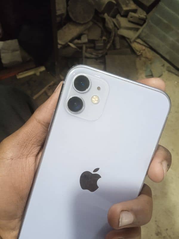 iPhone 11 64gb JV purple 4