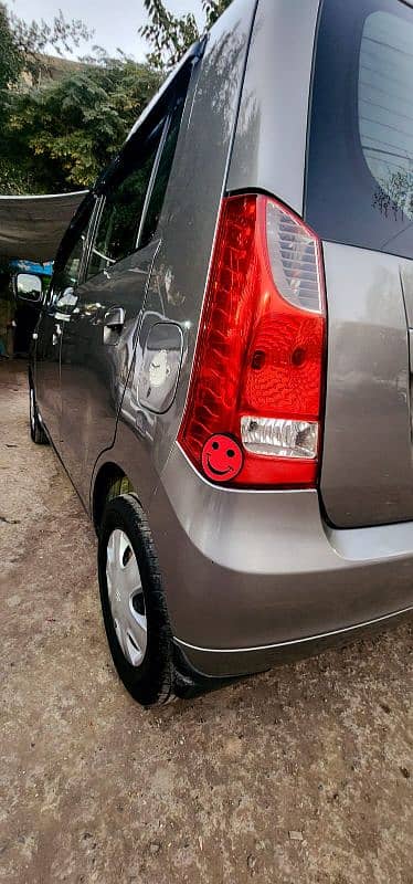 Suzuki Wagon R 2015 1