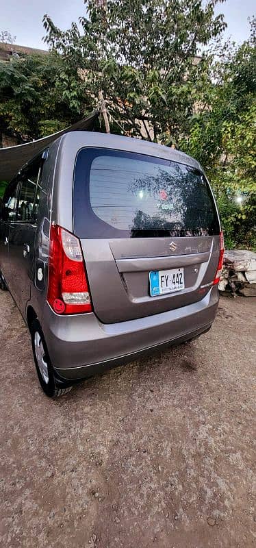 Suzuki Wagon R 2015 4