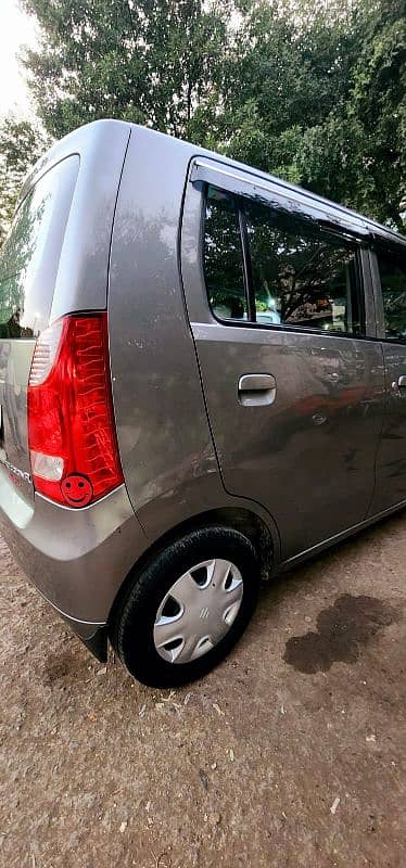 Suzuki Wagon R 2015 5