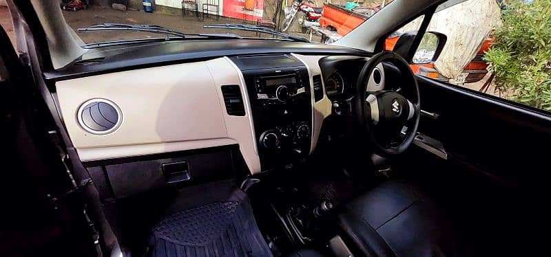 Suzuki Wagon R 2015 12