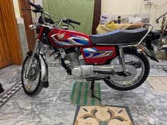 Honda 125.21/22 modal. Islamabad number.