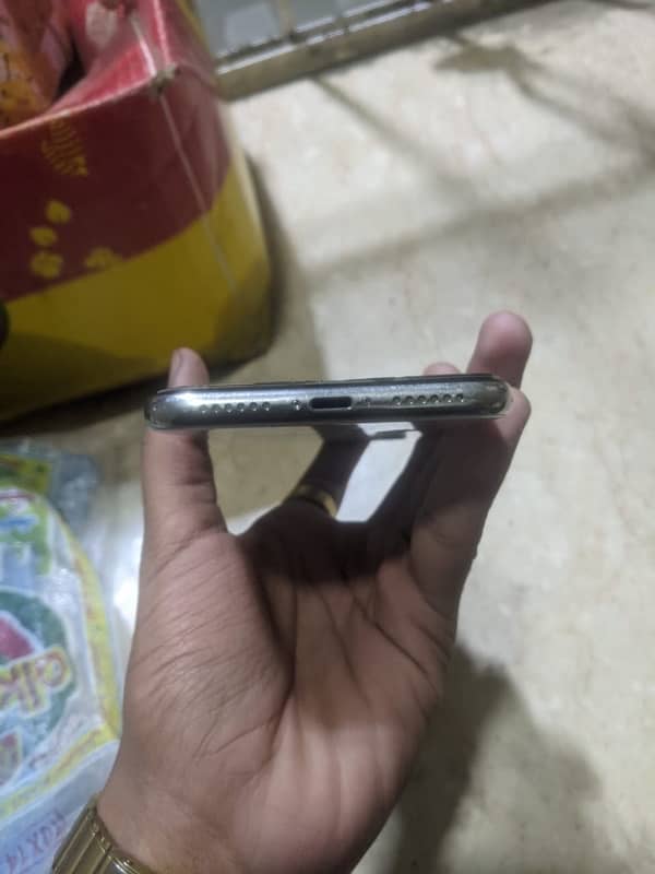 I phone x sim working 64 GB exchange possible 2