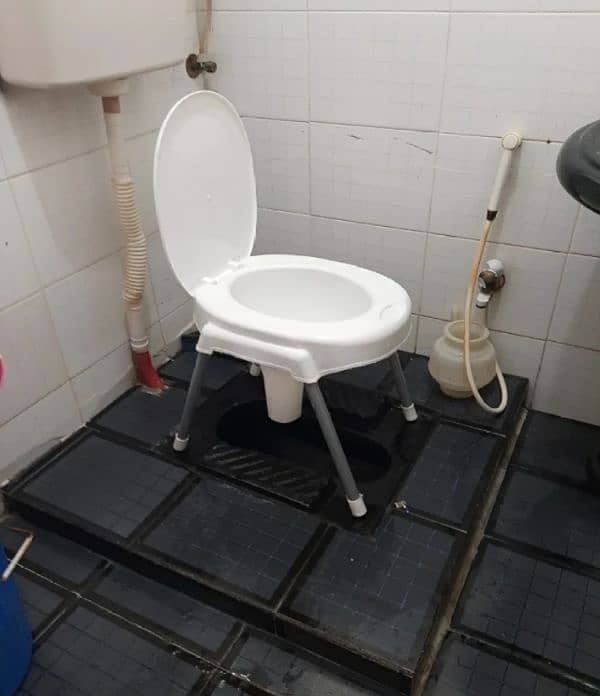 Commode Chair Toilet Chair 3