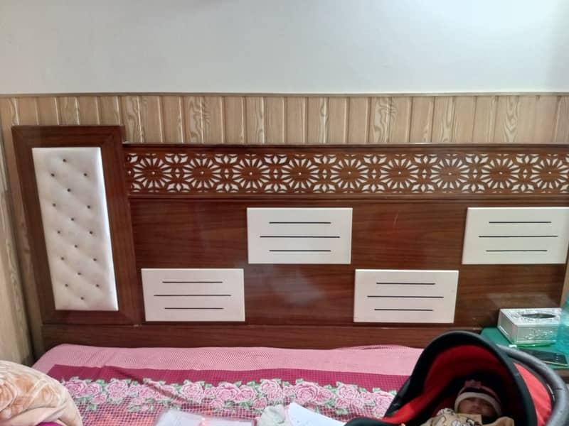 Complete bedroom set in brand new condition 2