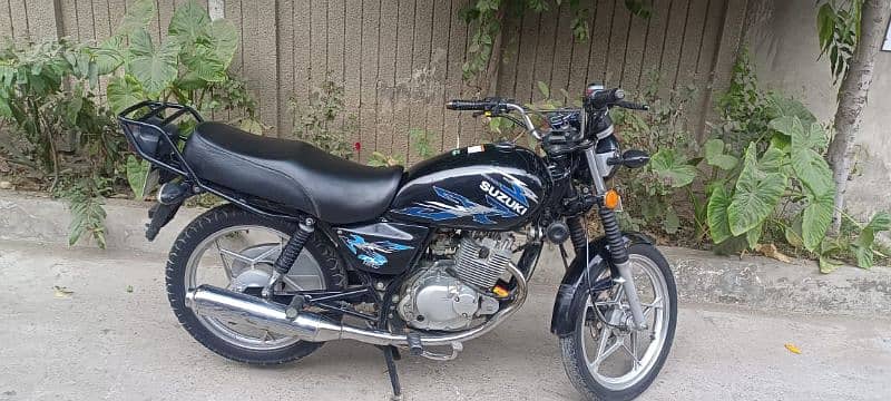 SUZUKI GS150 SE 2022 MODEL BIKE TOTAL ORIGINAL PERFCT CONDITIONS 1