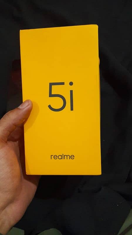 mobile phone realme 5i 4