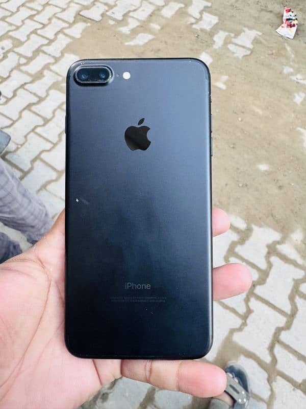 iPhone 7Plus 128GB in Good Condition 4