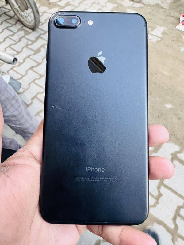 iPhone 7Plus 128GB in Good Condition 5