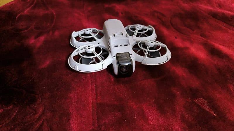 dji NEO 0