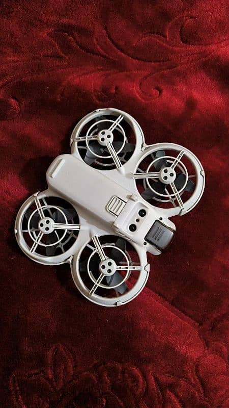 dji NEO 1