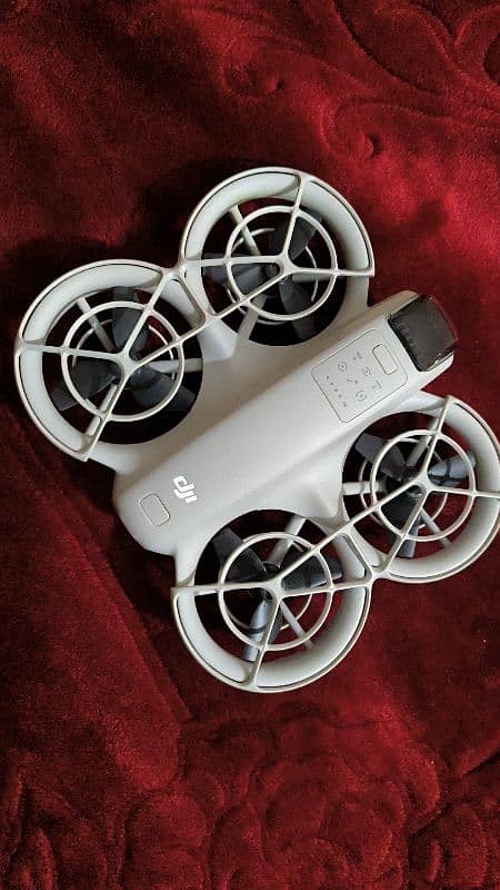 dji NEO 2