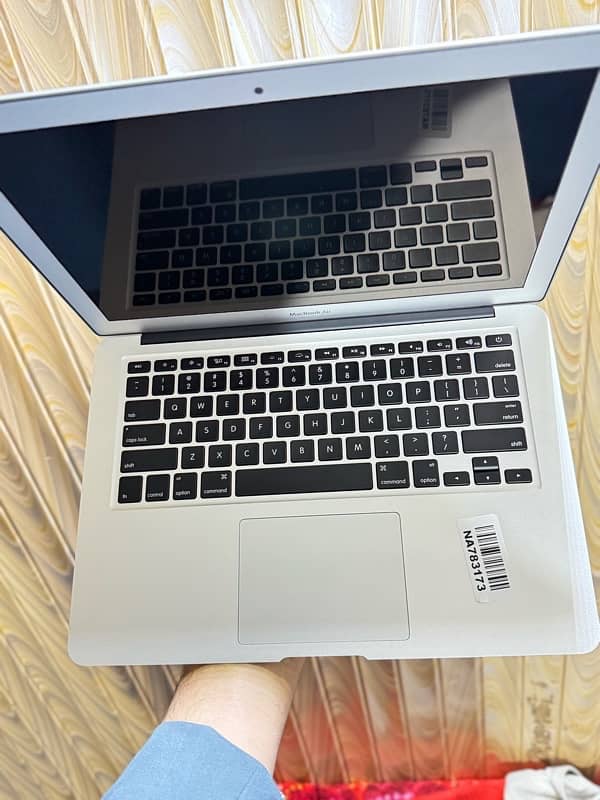 MacBook Air model 2017 13 inch core i5 ram 8 128 ssd  10by10 condition 8