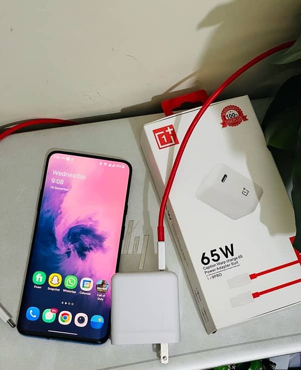 oneplus 7 pro 8/256 with charger 7