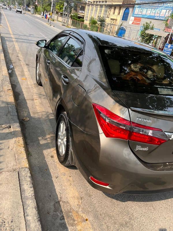 Toyota Altis Grande 2016 1