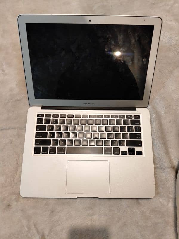 MacBook air 2017 model 13.3 inch. 0