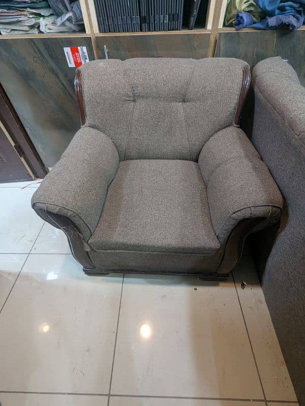 5 SEATER SOFFA URGENT SALE 2