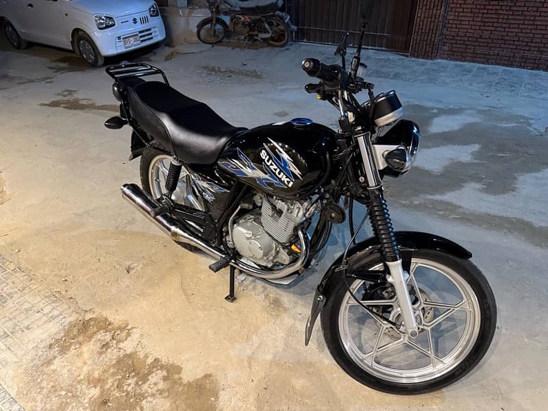 Suzuki GS 150 SE 2