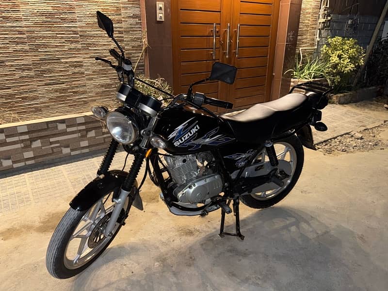 Suzuki GS 150 SE 5