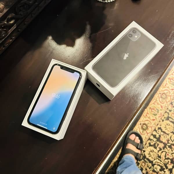 Iphone 11 128 GB PTA approved black color 7