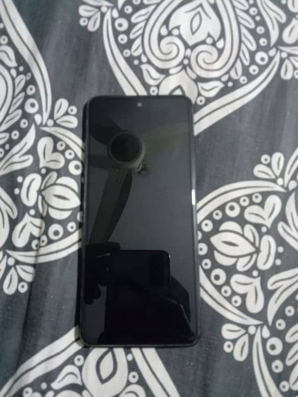 I sell my infinix zero x neo argent  need cash 3