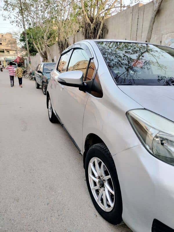 Toyota Vitz 2014 4