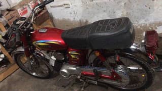 Yamaha 100-2010 model Good condition