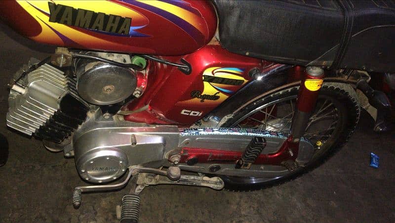 Yamaha 100-2010 model Good condition 2