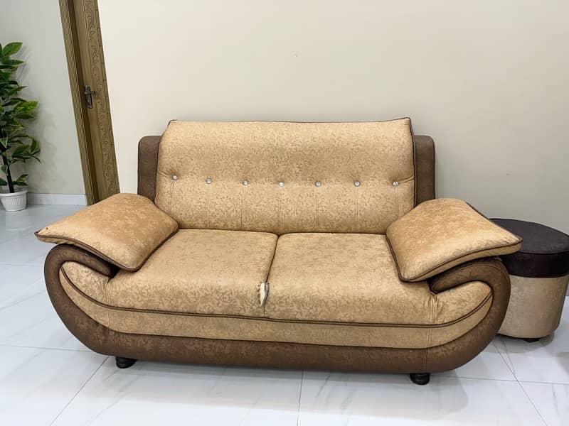 sofa condition achi hai 2