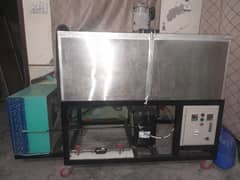 Directly cooling ice blook making machine