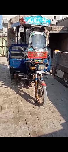 united 100 loder rickshaw