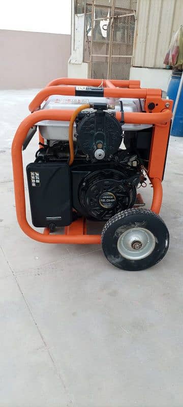 fujigen generator 6kv like brand new available. 2