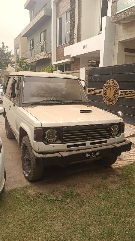 Mitsubishi Pajero Exceed London Model 1989 1