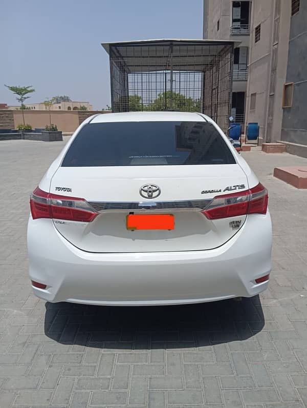 Toyota Corolla Altis 2016 1