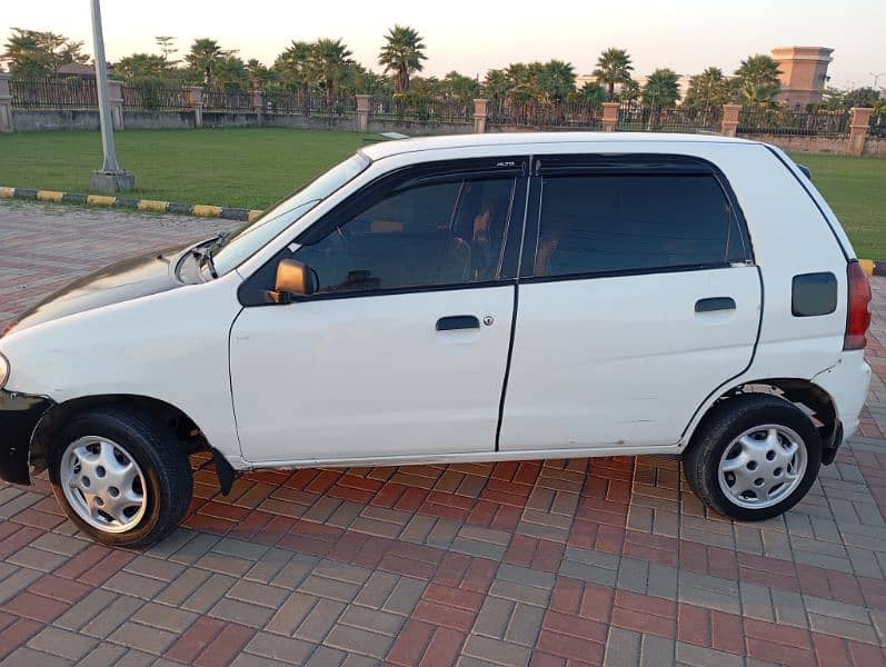 Suzuki Alto 2001 4