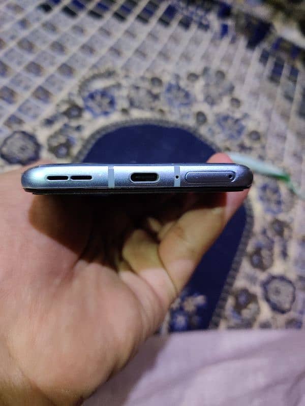 OnePlus 9r 10 by 10 condition 4