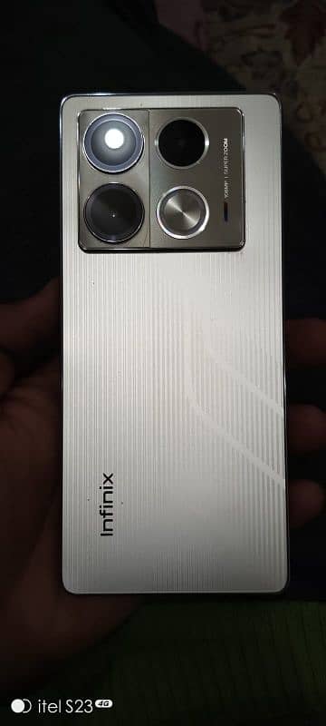 Neat and Mobile Infinix note 40 0