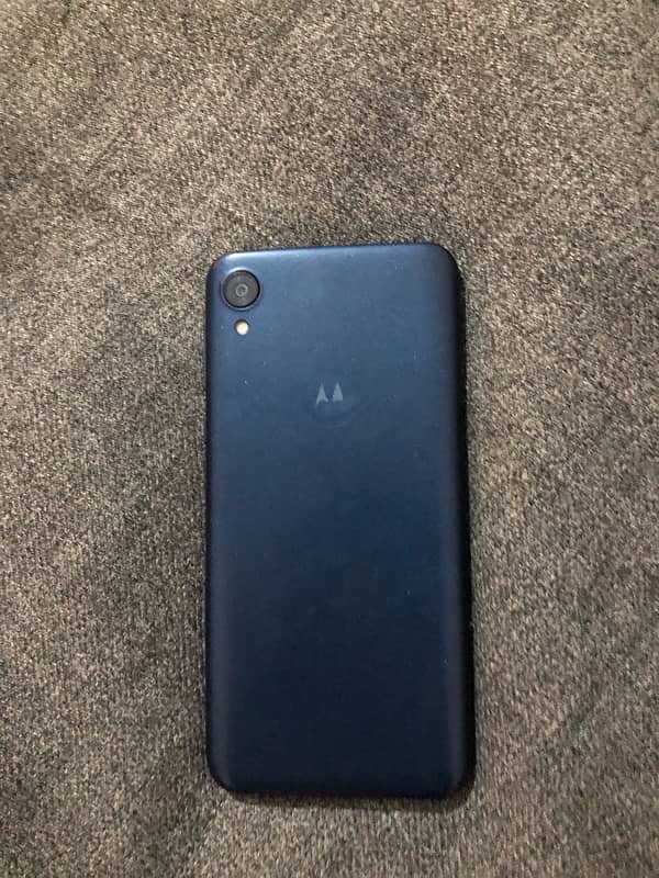 Moto e6 1