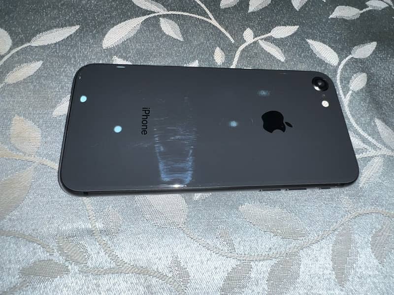 iphone 8 64Gb Pta Approved 5